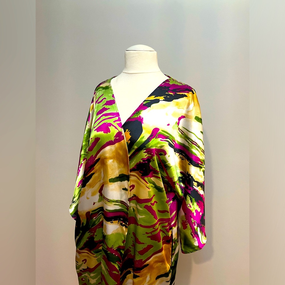 TIFFANYSLABEL PRINTED COLORFUL KIMONO TOP/WRAP SIZE:SMALL-LARGE